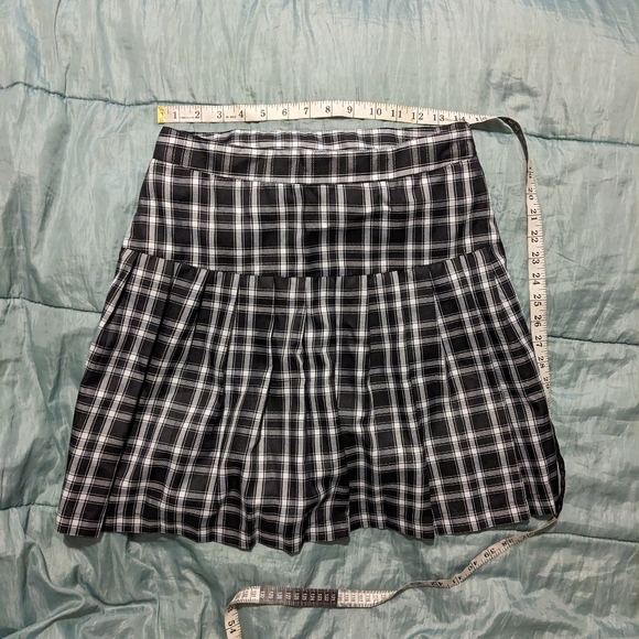 Sim & Sam plaid skirt medium - Picture 1 of 4